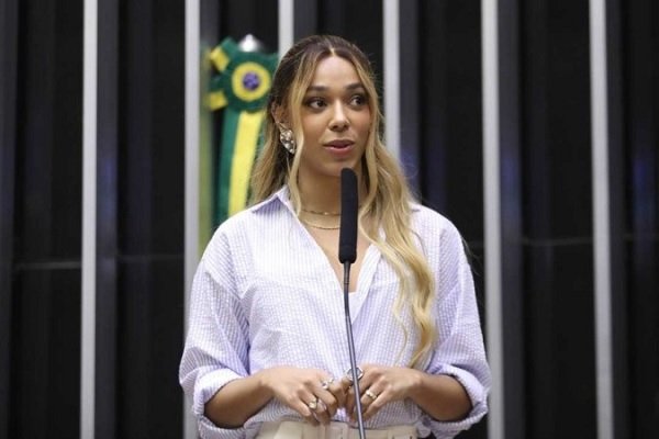 erika hilton foto zeca ribeiro camara deputados