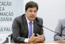 Mendonça Filho defende Priscila Krause após pedido de impeachment na Alepe