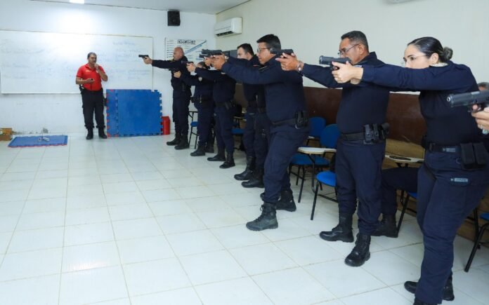 AYRTON LATAPIAT - GCM