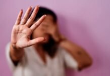 Comissão aprova proposta para apagar imagens íntimas em violência doméstica