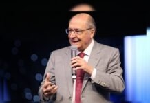 Um pequeno passo de US$ 9,7 bilhões, diz Alckmin sobre redução de tarifaço