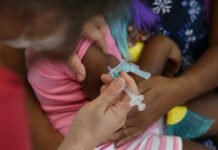 Vacinação nas escolas segue até dia 30 e meta é imunizar 27 milhões