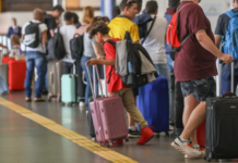 Pilotos e comissários podem entrar em greve a partir de 1º de janeiro