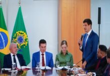 João Campos agradece a Lula por investimentos federais no metrô do Recife (PE)