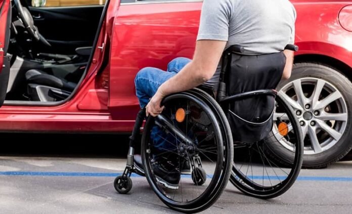 motorista com deficiencia foto freepik