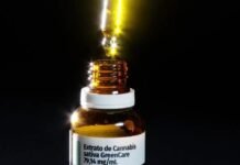 Farmácias de manipulação poderão vender produtos à base da maconha, aprova Anvisa