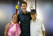 Simão Durando apresenta o Rei e a Rainha do Carnaval 2026 de Petrolina (PE)