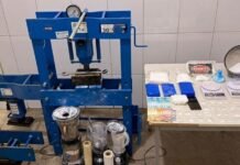 Polícia desmonta laboratório de refino de cocaína e prende dois homens em Juazeiro (BA)