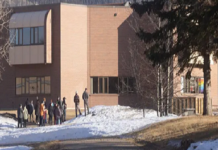 Ataque a tiros deixa ao menos nove mortos em escola no Canadá