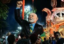 Rebaixada, Acadêmicos de Niterói, que levou Lula como enredo, recebeu nota 10 em apenas um quesito