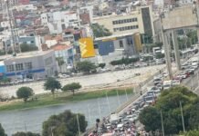Protesto de Pescadores interdita Ponte entre Petrolina (PE) e Juazeiro (BA)