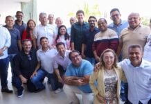 Prefeito Simão pede respeito à autonomia do Poder Legislativo em reunião com vereadores de Petrolina (PE)