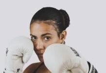 Atleta juazeirense Iana Almeida conquista título no Campeonato Baiano de Muay Thai 2026