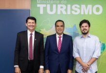 Simão Durando convida ministro do Turismo para o São João de Petrolina (PE)