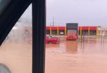Muita chuva em Lagoa Grande (PE); veja situação da Avenida Nilo Coelho