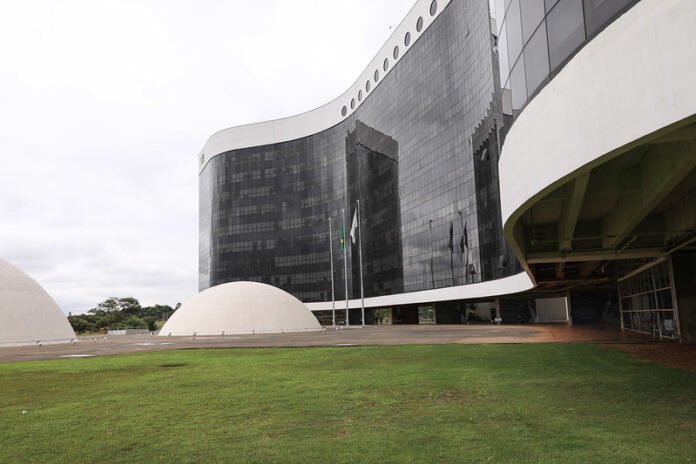 TSE luis roberto tse