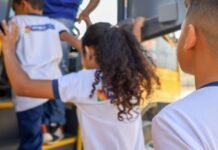 Escolas afetadas pelas chuvas retomam aulas em Petrolina (PE)