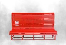 Univasf inaugura “Banco Vermelho” como símbolo de combate à violência contra a mulher na segunda-feira (9)