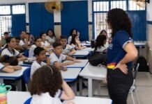 Governo de Pernambuco envia à Alepe projeto de reajuste salarial dos professores da rede estadual