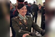 Pernambucana Cláudia Gusmão recebe espada e bastão de comando como primeira general mulher do Brasil