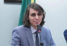 Deputado propõe dar fim ao cargo de vereador e substituir por conselheiros sem salário