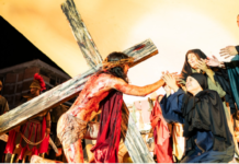 A crucificação será encenada até essa Sexta-Feira Santa na Concha Acústica de Petrolina (PE)