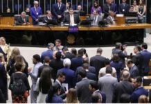 Câmara derruba veto de Lula e abre caminho para reduzir penas dos condenados em 8 de janeiro