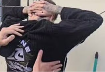 Pernambucanos acusados de ameaçar Felca e invadir sistema policial passam por audiência em Olinda (PE)