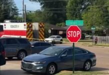 Atirador mata oito crianças em ataques a casas nos EUA