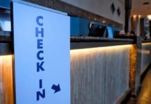 Hotéis e pousadas têm até esta segunda para adotar check-in digital