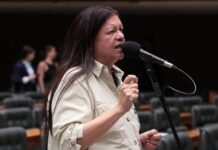 Comissão da Câmara aprova piso salarial de R$ 5,5 mil para assistentes sociais; texto pode ir ao Senado