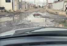 Deu no Programa Edenevaldo Alves: “Situação é feia aqui no Dom Avelar”, ouvinte reclama sobre esgoto estourado