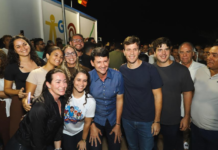 Simão Durando entrega nova creche e anuncia iluminação de LED e areninha para o Projeto Maria Tereza em Petrolina (PE)
