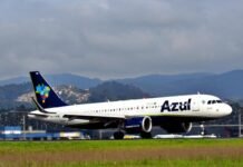 Passageira reclama de cancelamentos frequentes dos voos da companhia Azul de Recife para Petrolina