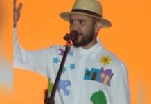 Poeta Bráulio Bessa abre show de João Gomes com homenagem aos nordestinos no São João de Petrolina
