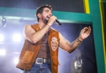 Nattan comanda o pátio e agita o público no encerramento do São João de Petrolina