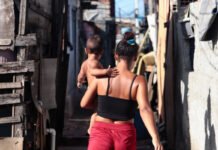 Extrema pobreza cai 41% em Pernambuco entre 2022 e 2025, aponta estudo