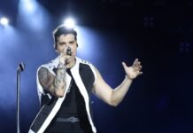 Luan Santana faz espetáculo e emociona fãs no São João de Petrolina
