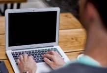 Governo inicia monitoramento de sites pornográficos para checar bloqueio de acesso a menores