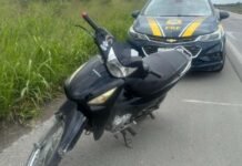 Com licenciamento atrasado há 20 anos, motoqueito é flagrado a 135 km por hora e sem carteira de Habilitação em BR de Pernambuco