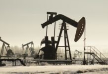 Petróleo sobe 3% após ataques do Irã contra Israel