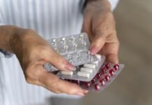 Anvisa manda recolher antibiótico com fragmento de vidro