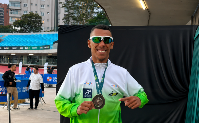 468277_1212222_dhioka_conquista_medalha_de_bronze_2.jpeg