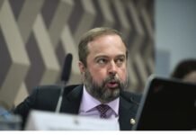 Aumento do Etanol na gasolina vai baratear preço na bomba em R$ 0,03, diz ministro de Minas e Energia