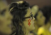 Dois terços das mulheres vítimas de violência doméstica já tinham sofrido agressões, diz estudo