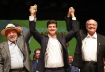 PSB oficializa Geraldo Alckmin como vice de Lula em chapa à reeleição