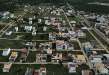 Conserto de vazamento deixa Distrito Industrial e bairro Colinas do Rio em Petrolina (PE) sem água nesta quarta (19)