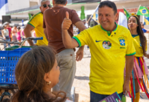 Candidato a deputado federal Carlos Britto participa do 7 de setembro em Petrolina (PE)