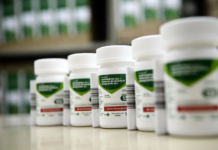 HIV: farmacêutica que desenvolve medicamento de prevenção pode ter produção no Brasil