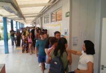 Petrolina (PE): Escola Lívia Cléa com longas filas de eleitores nesta manhã